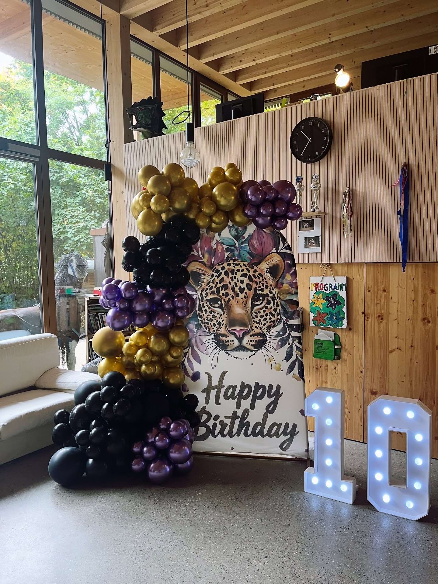 Ballondekoration – eleganter Bogen